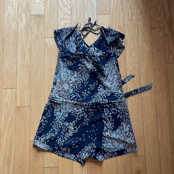 Veronica M. romper size small - Picture 4 of 5